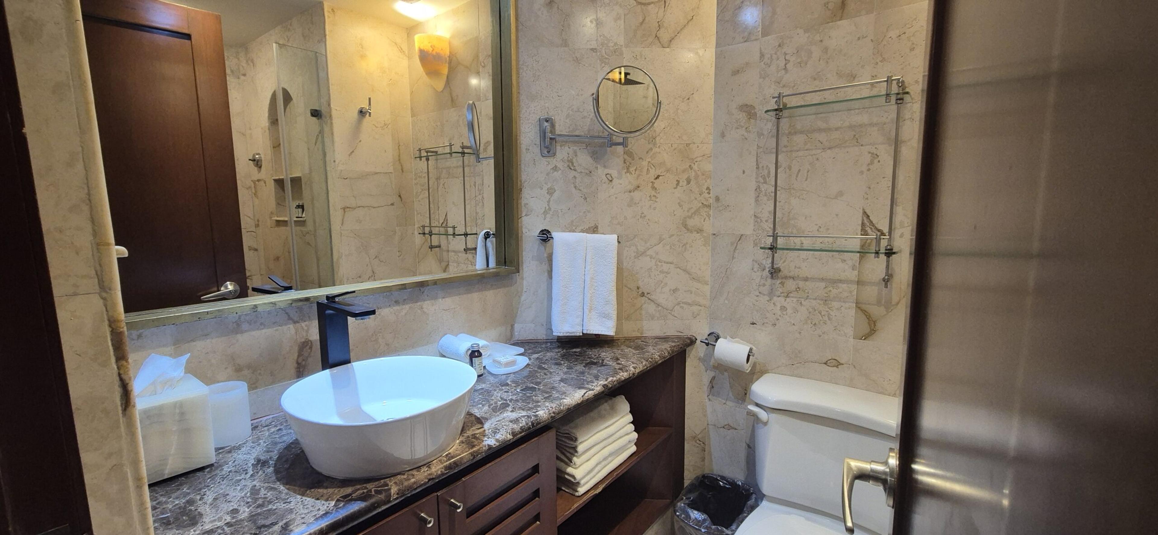 Maya Villa | Luxurious 3-Bedroom Condo Near the Caribbean — photo 19