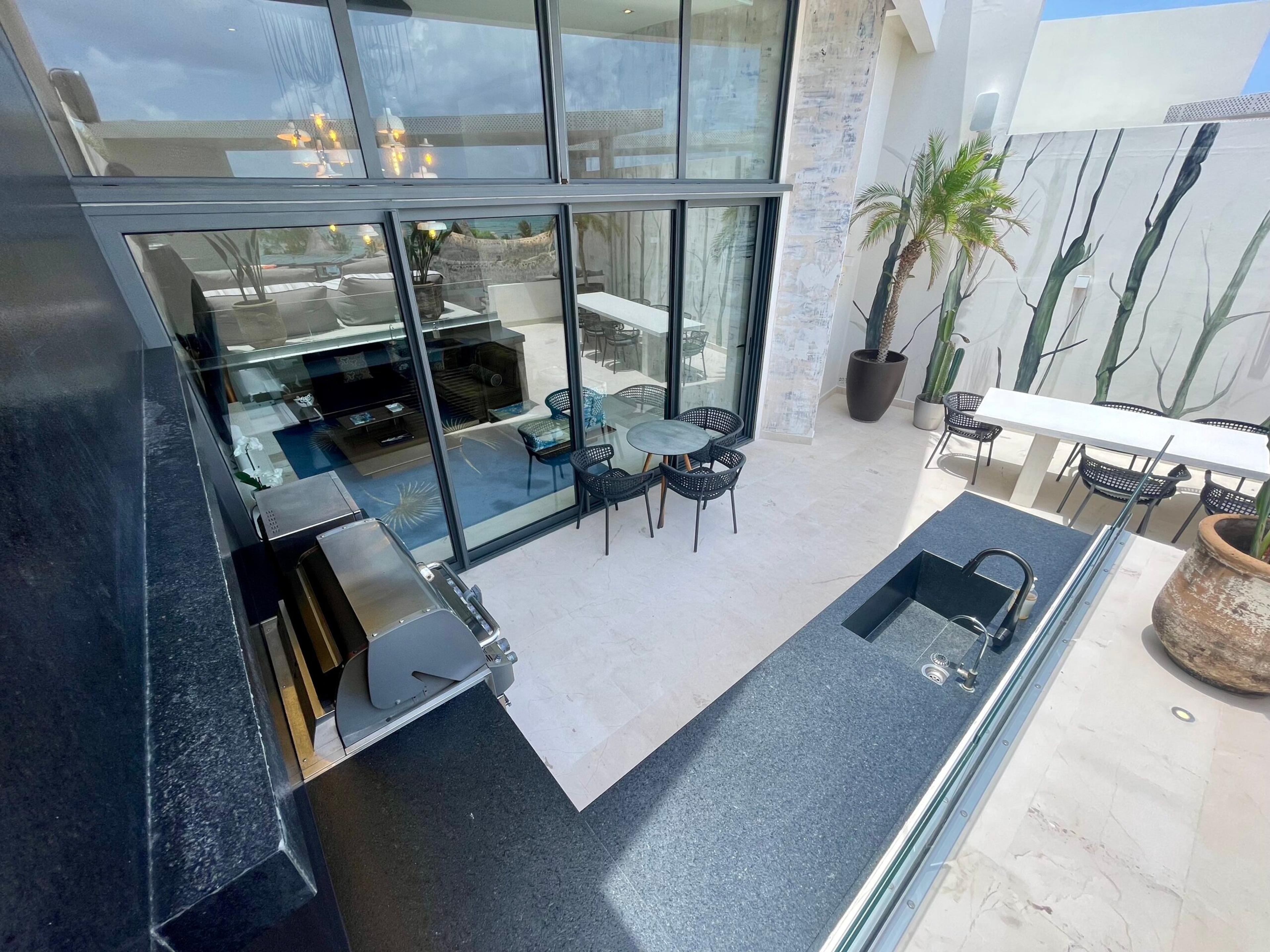 Miranda | Beachside Elegance – 4BR, 4BA Gem — photo 9