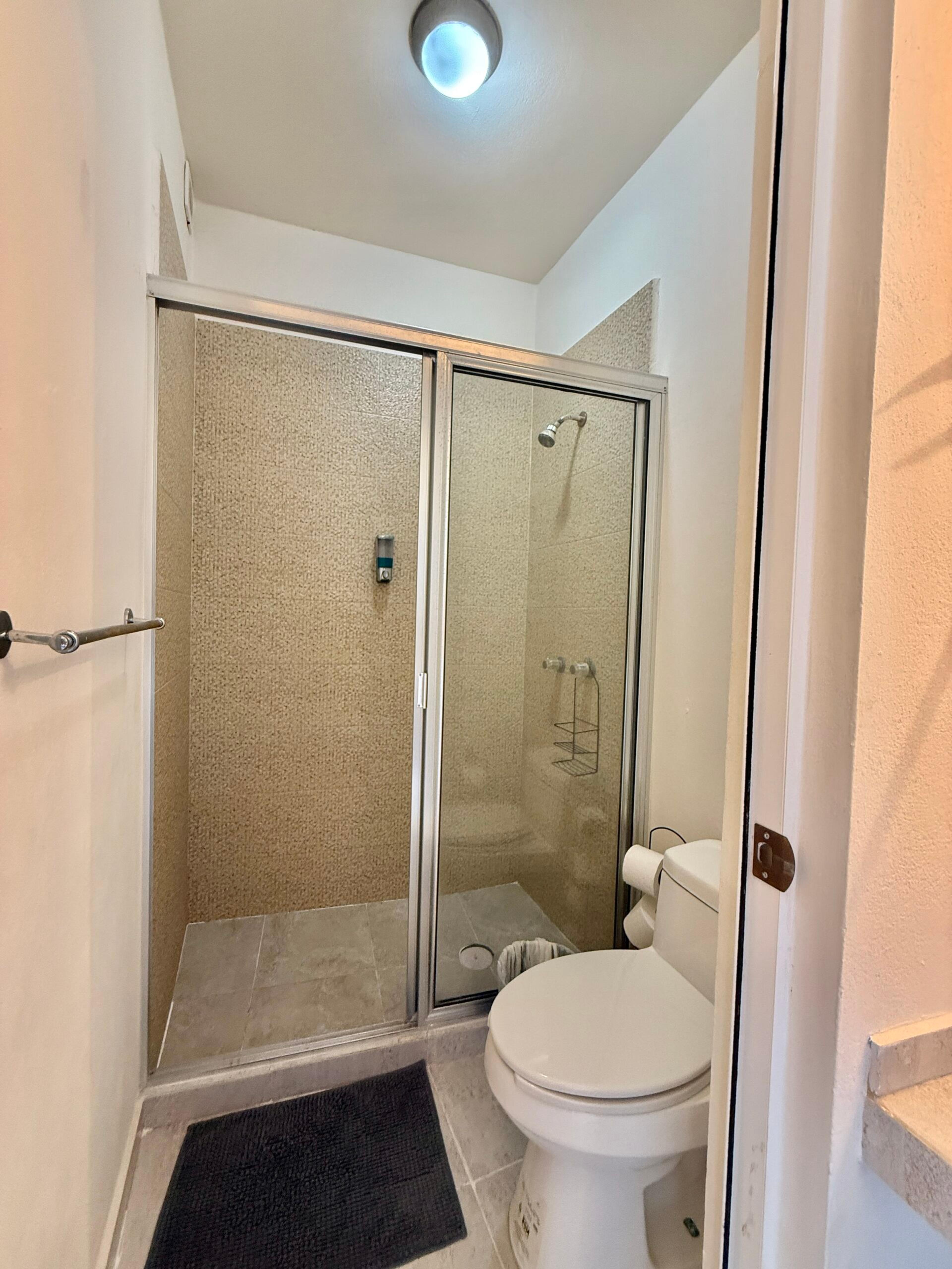 Azul Maya | Bright 2-Bedroom Condo with Rooftop Pool — photo 17