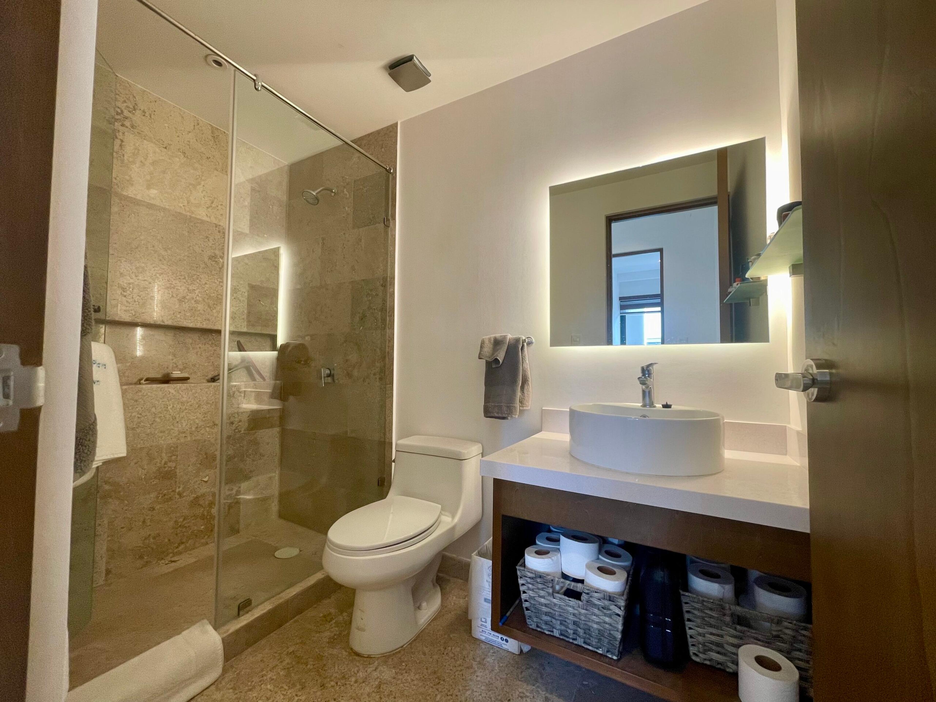 SOLD | Ipana | Sophisticated Lock-off Unit with Resort-Style Amenities — photo 25