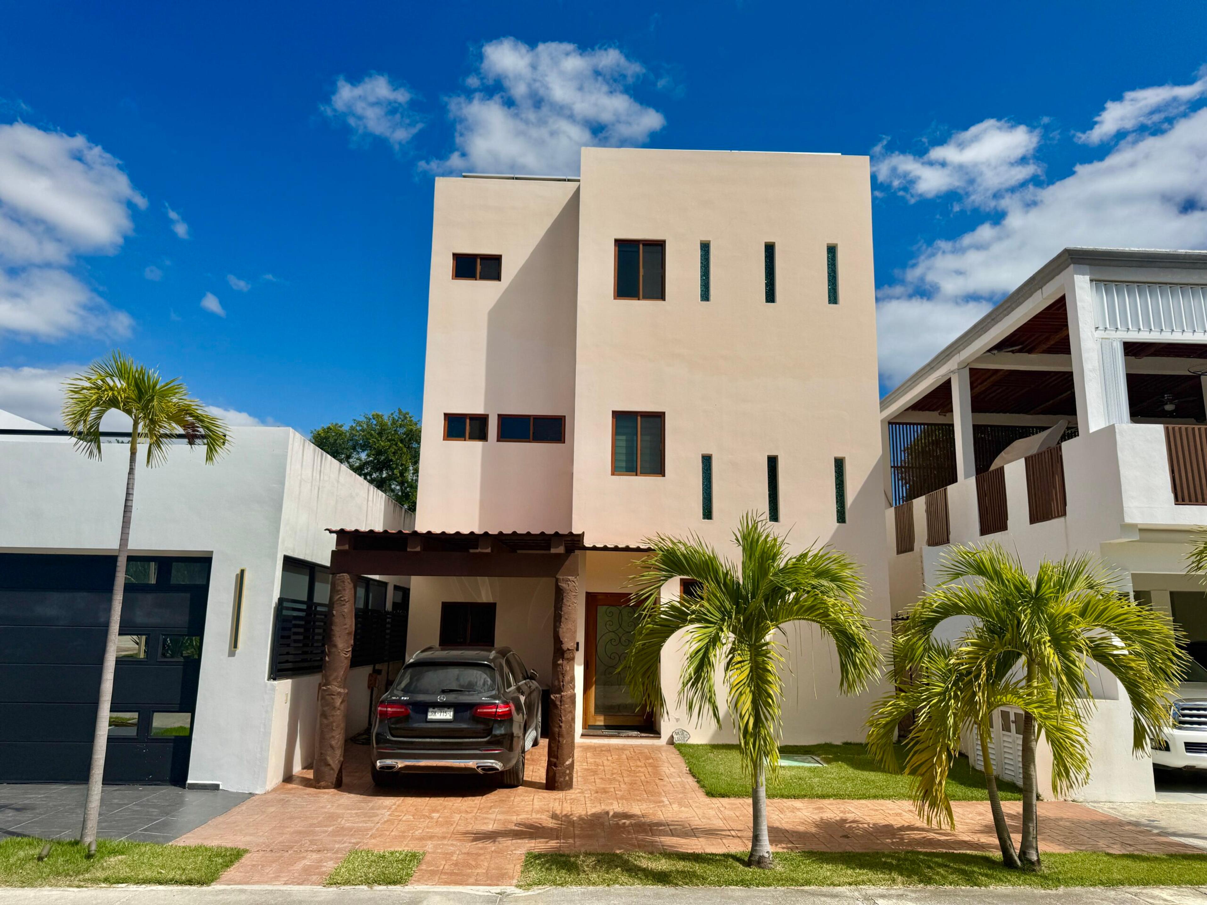 El Cielo | 3-Level Home with Private Pool — photo 2