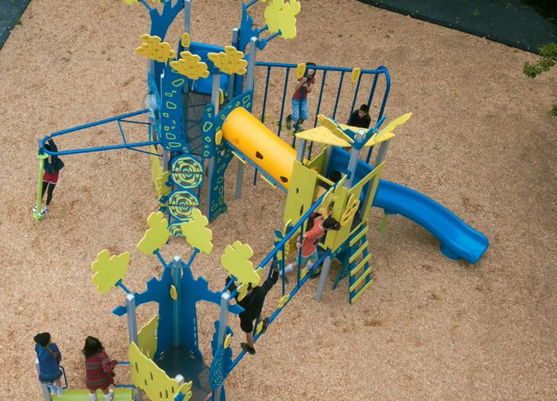 Importance of the interactive playgrounds
