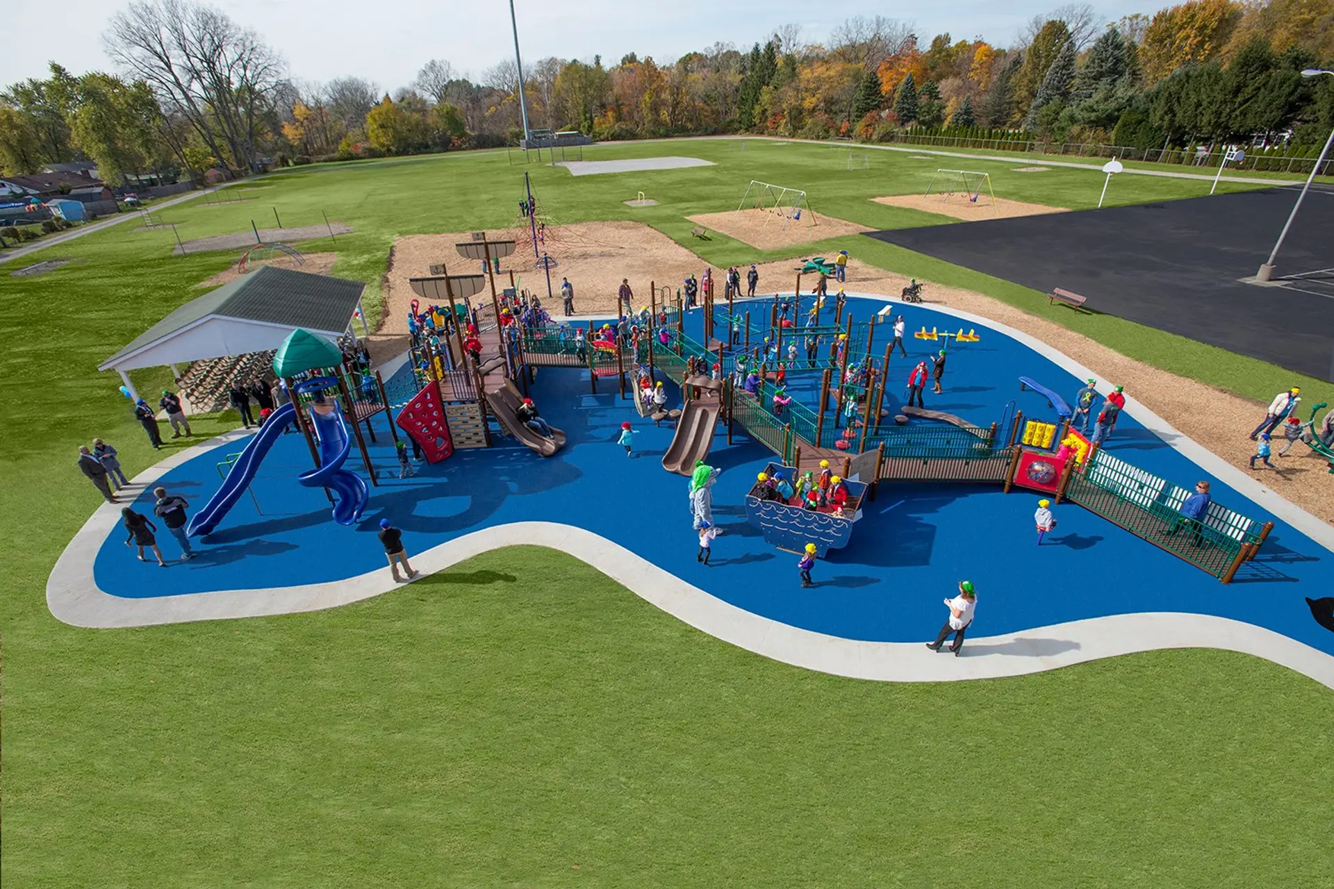 Benefits of playgrounds for the development of visual intelligence