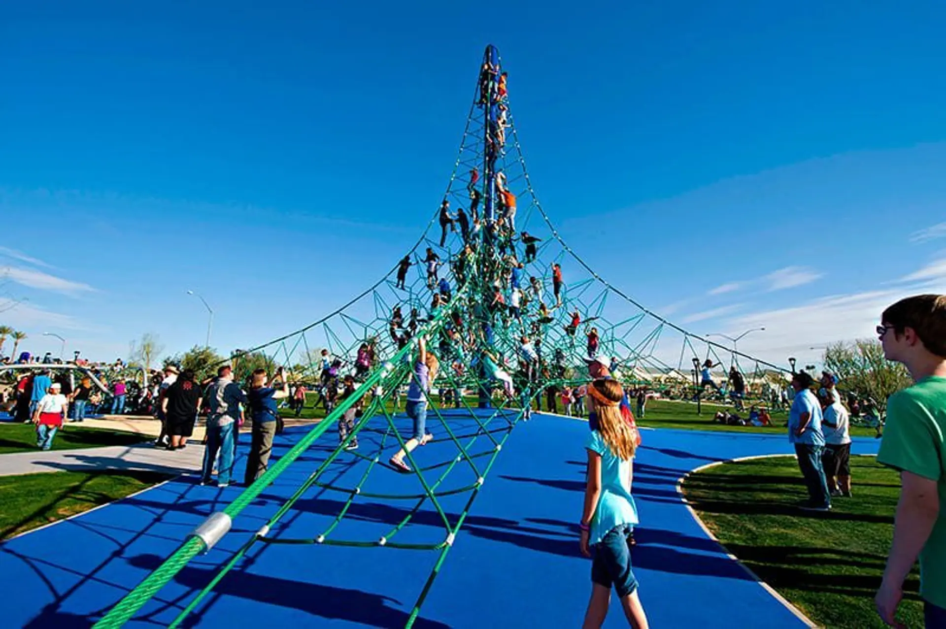 Dynamo Playgrounds — Rope Structures