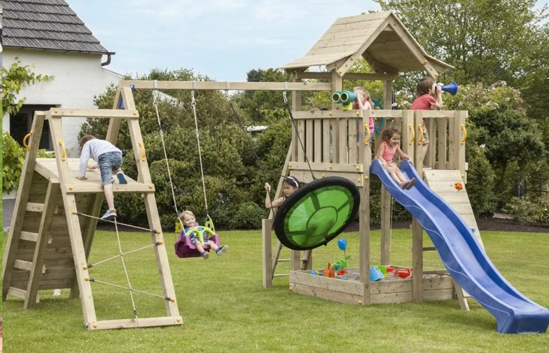 Backyard Playsets: Points to consider when choosing a provider in British Columbia