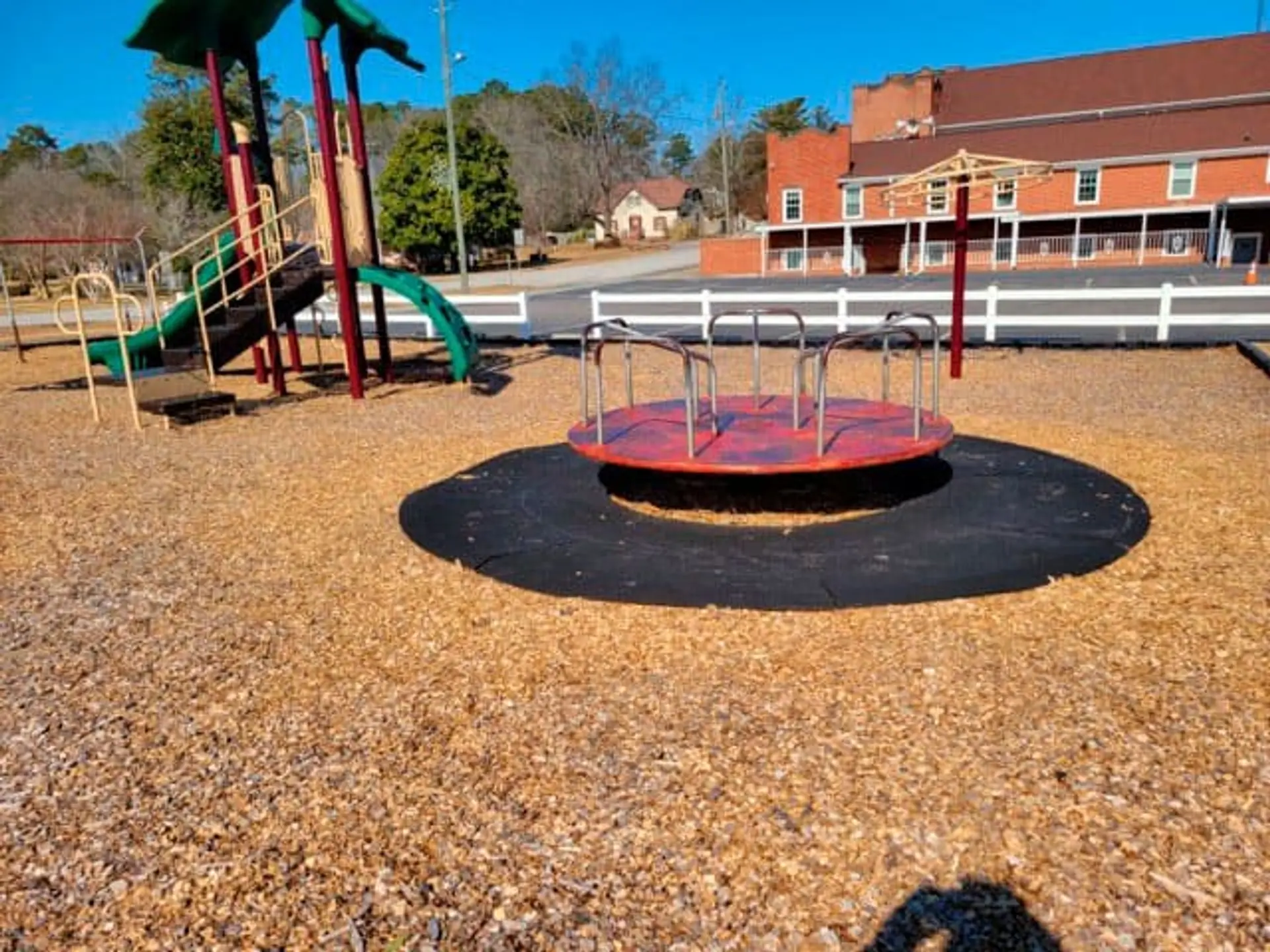 Ruby Presbyterian Merry Go Round Rubber Mat — Playground Accessories