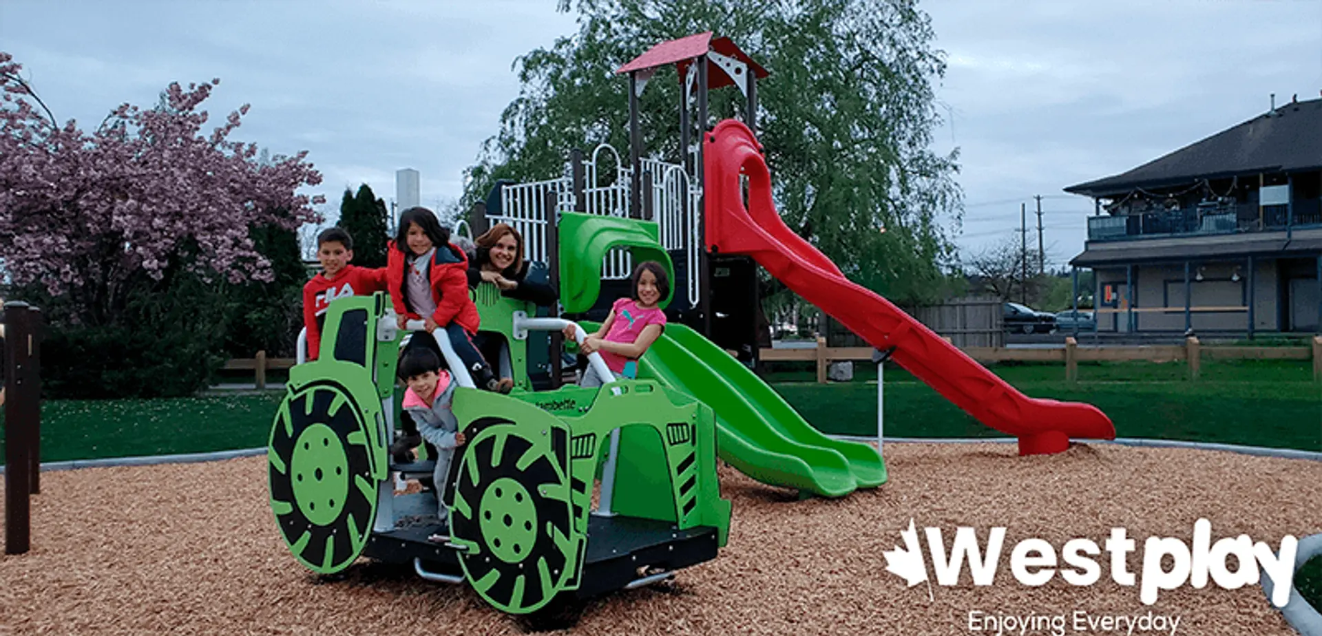 What are the main age ranges in accessories for playgrounds?