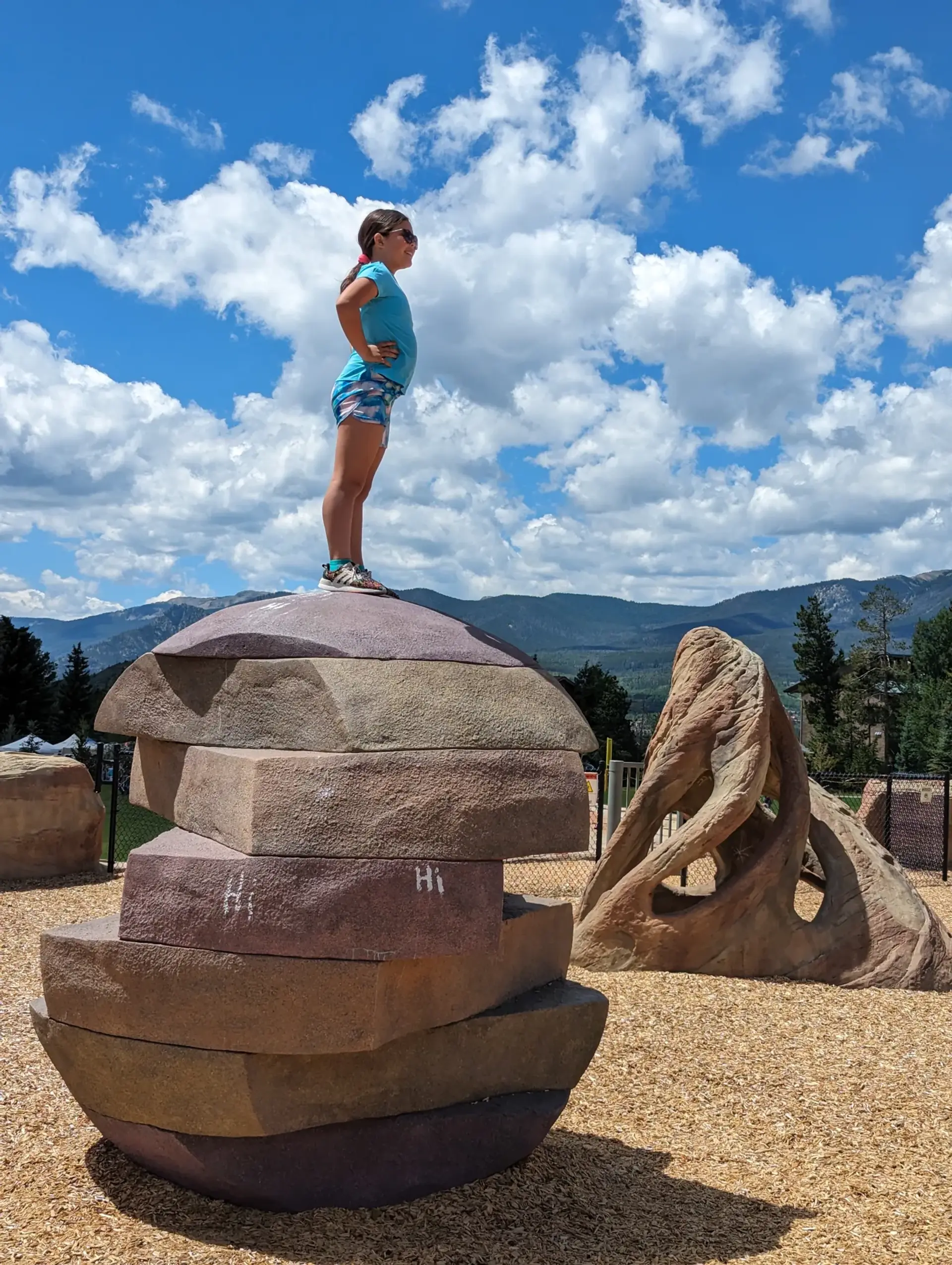 Play Boulders