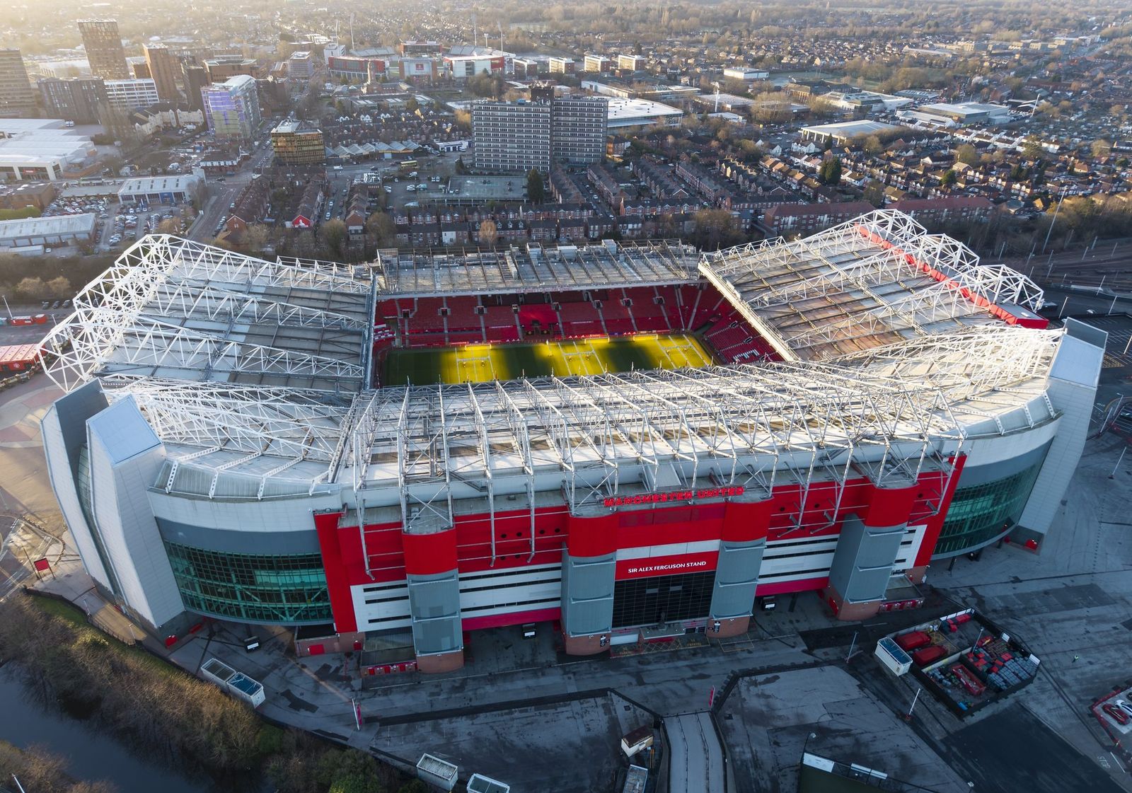 Guide to the Most Premier League Titles: Football Destinations