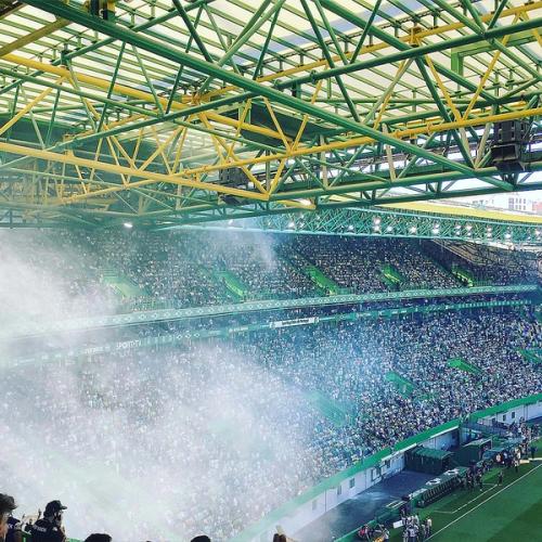 Full José Alvalade Stadion seen from the stands