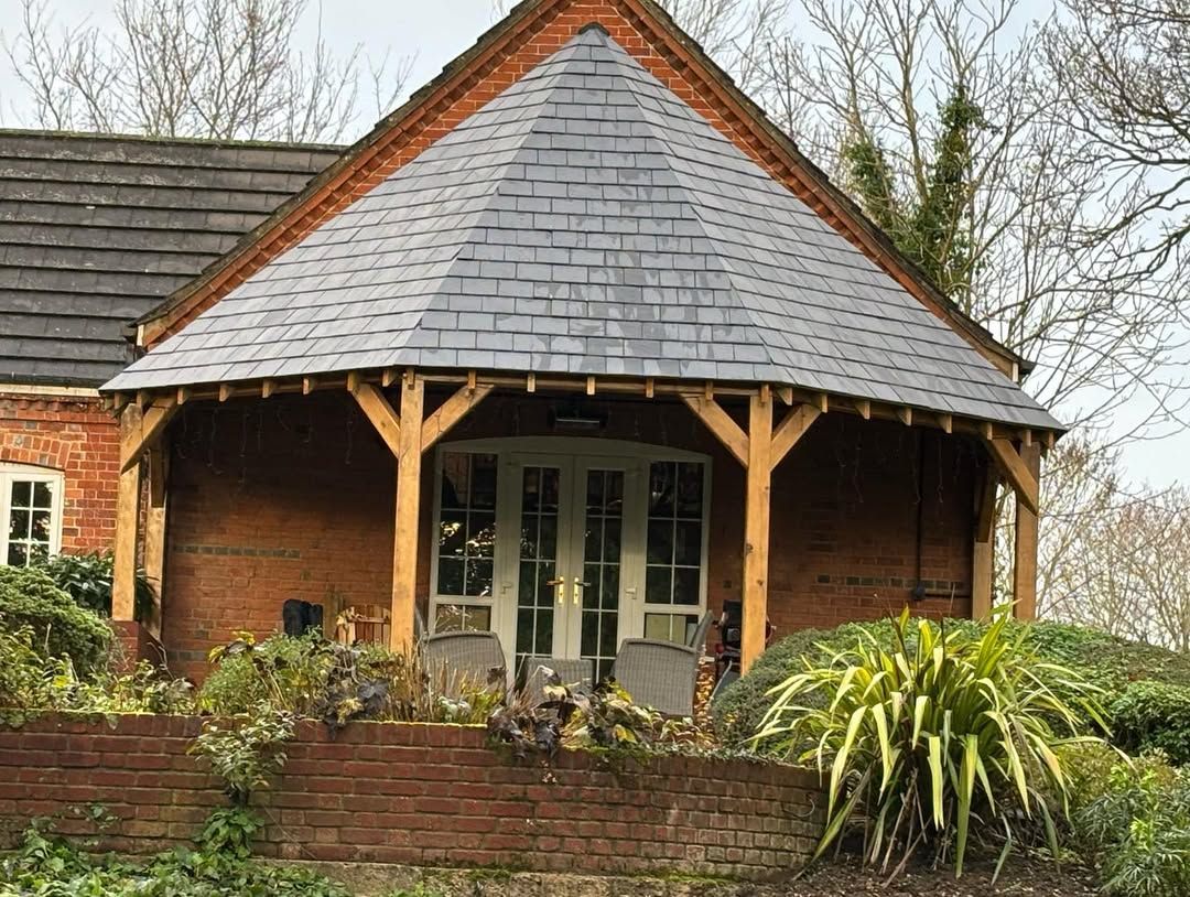 Front of completed patio canopy in Burghfield, Reading