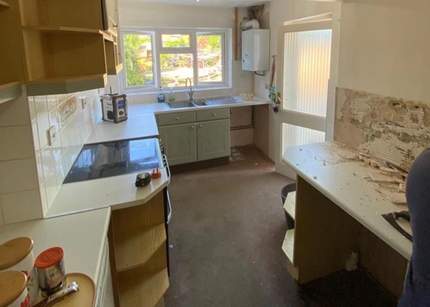 Kitchen before work begun in Caversham, Reading