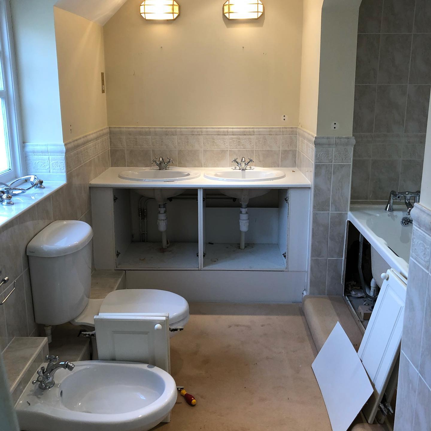 En-suite bathroom before work begun in Henley on Thames, Oxfordshire