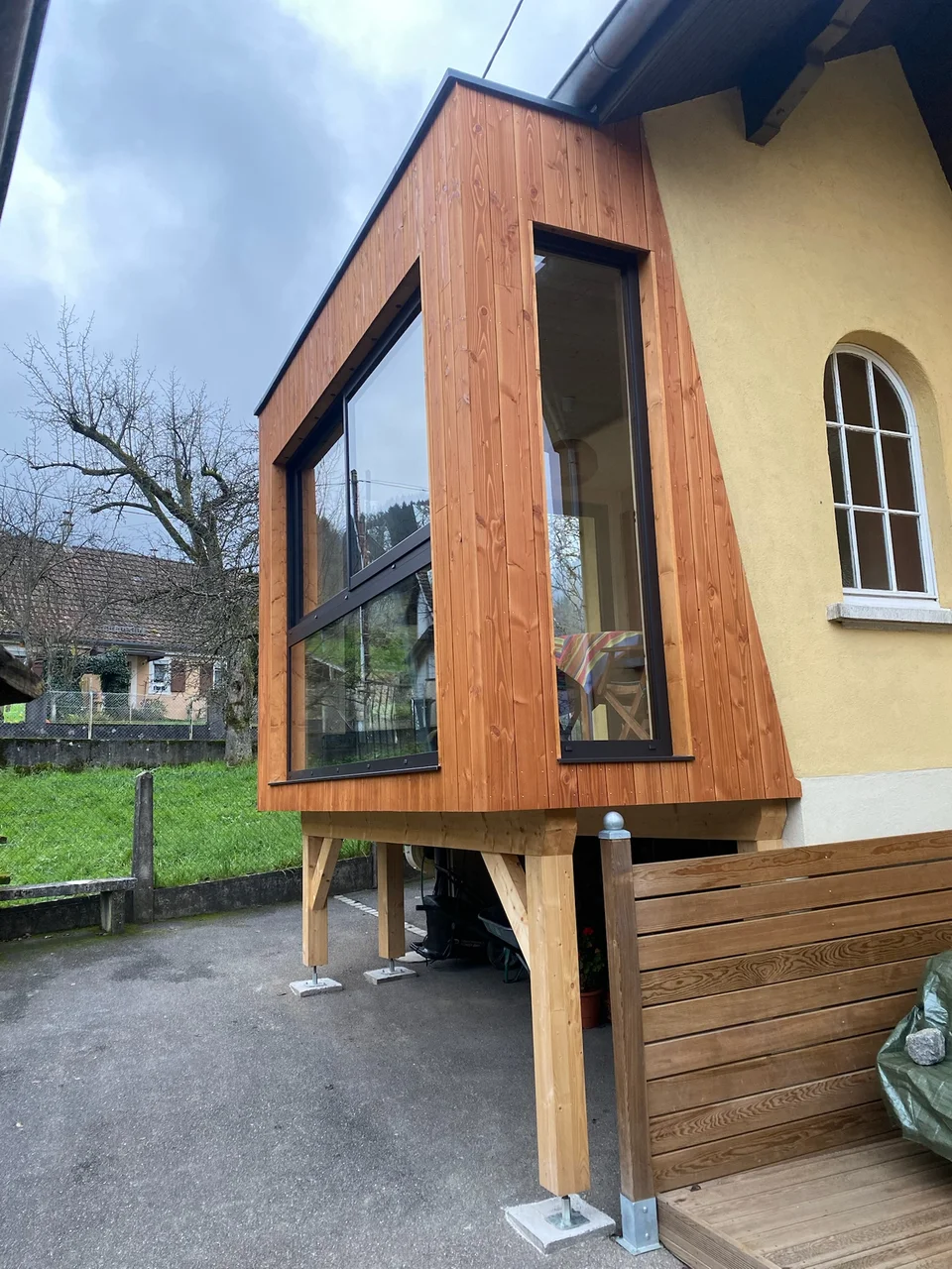 Menuiseries en aluminium RAL 7016 Gris Anthracite sur une nouvelle extension