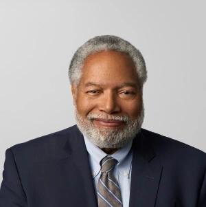 Headshot of Lonnie Bunch III