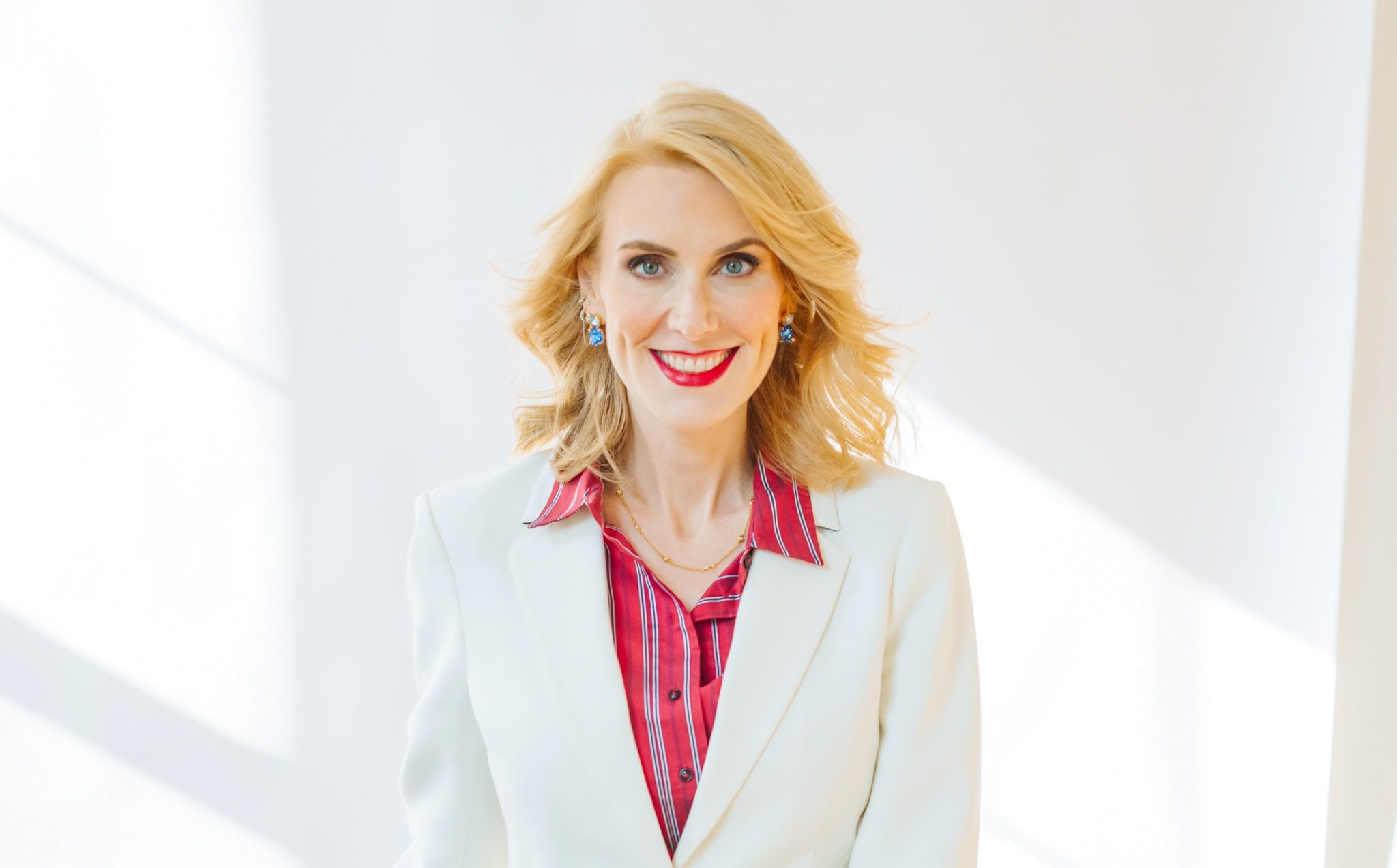 Sharon McMahon, America's Government teacher backstage on book tour