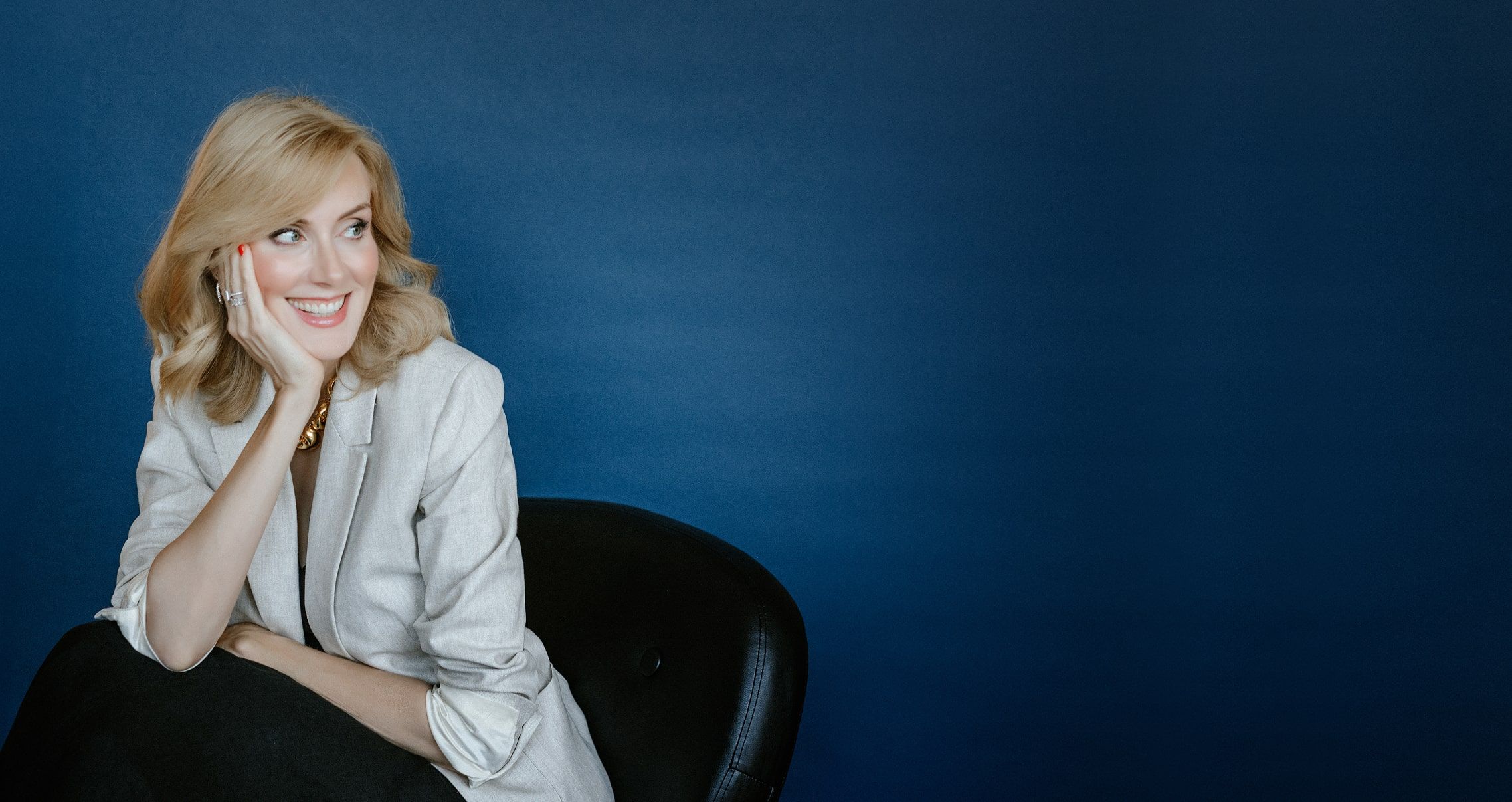 Sharon McMahon, America's Government teacher backstage on book tour