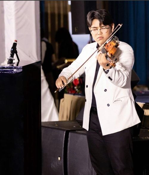 Thầy cô Wondersound biểu diễn