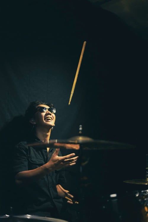 Thầy Hai biểu diễn trống — Wondersound