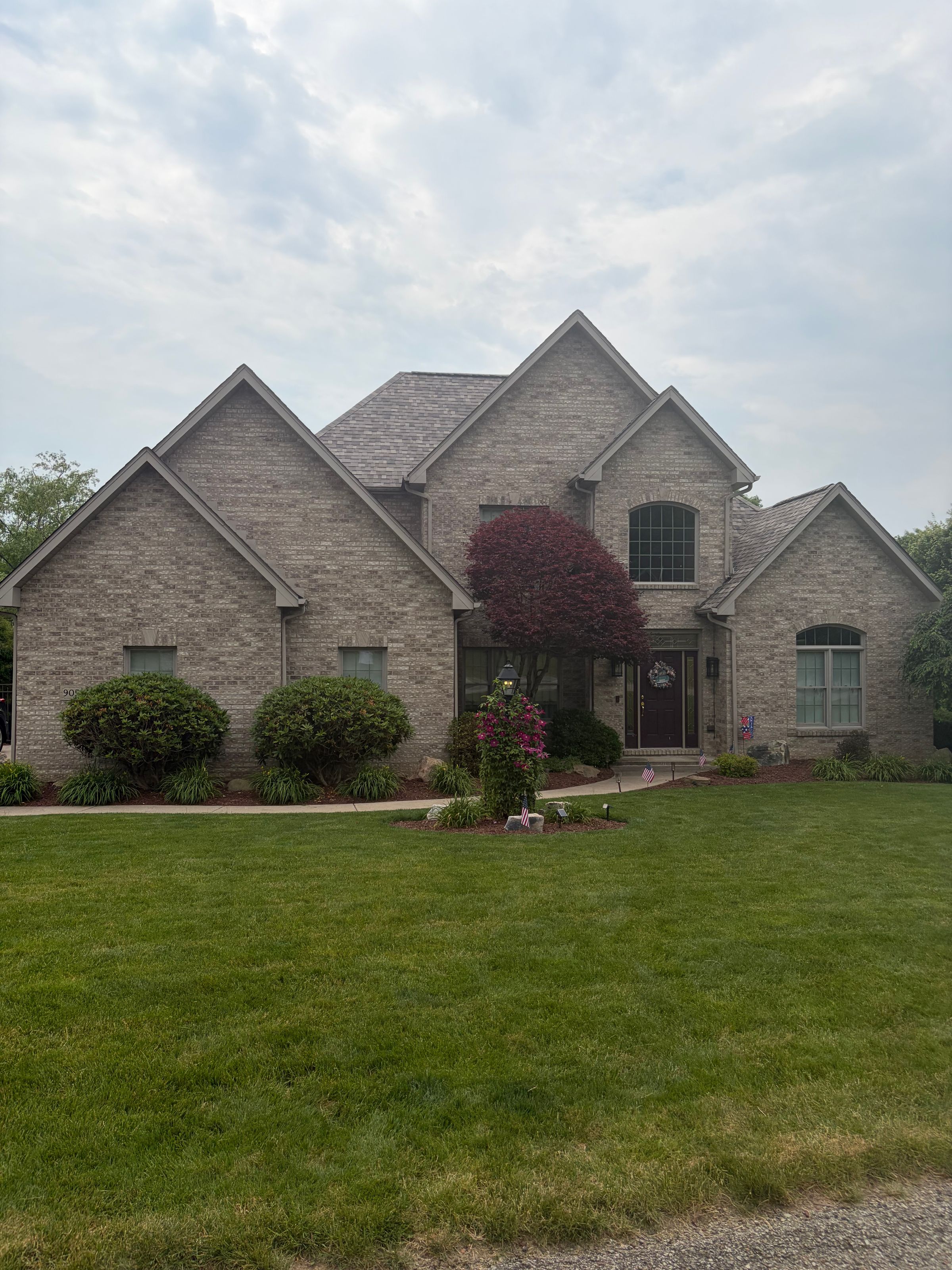 New architectural shingle roof, completed