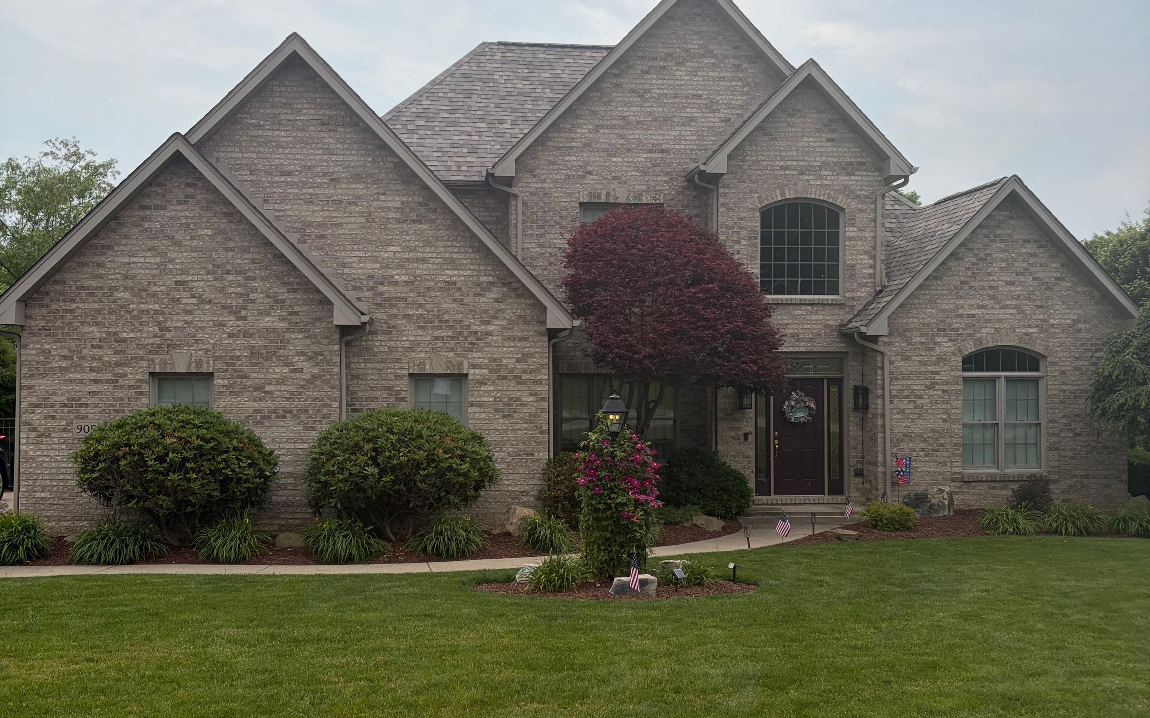 New architectural shingle roof, completed