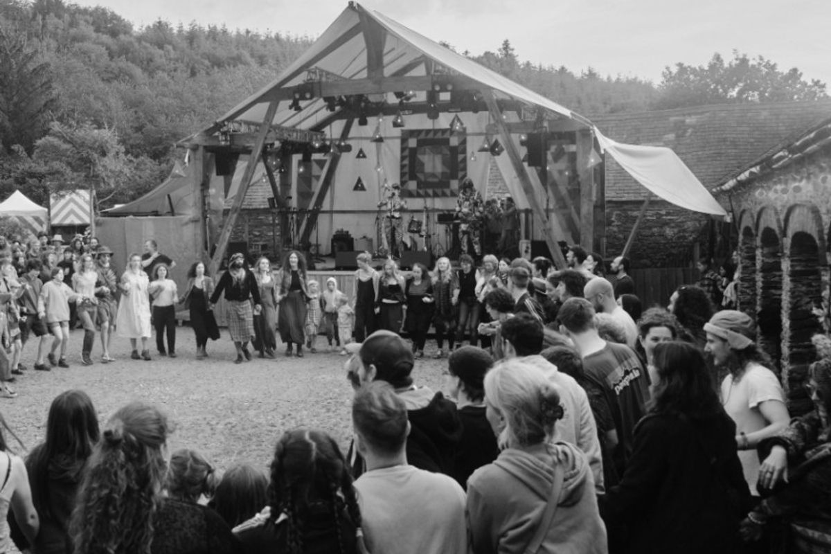 Fire in the Mill w/ Johnny Flynn & Lillie Flynn + Cosmo Sheldrake