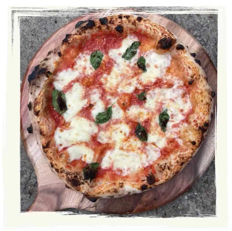 Laura's Pizzas