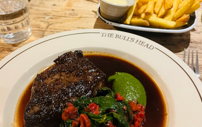 24 Hours in Wales - Romantic Getaway in Hay on Wye & The Bulls Head
