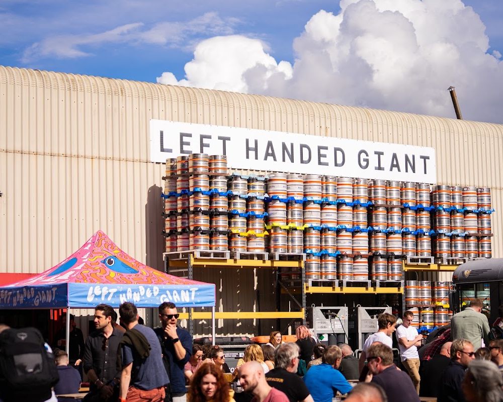Left Handed Giant