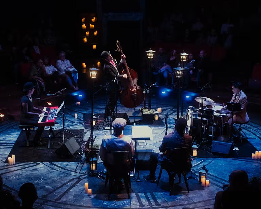 The Jazz Room: A Frank Sinatra & Louis Armstrong Tribute
