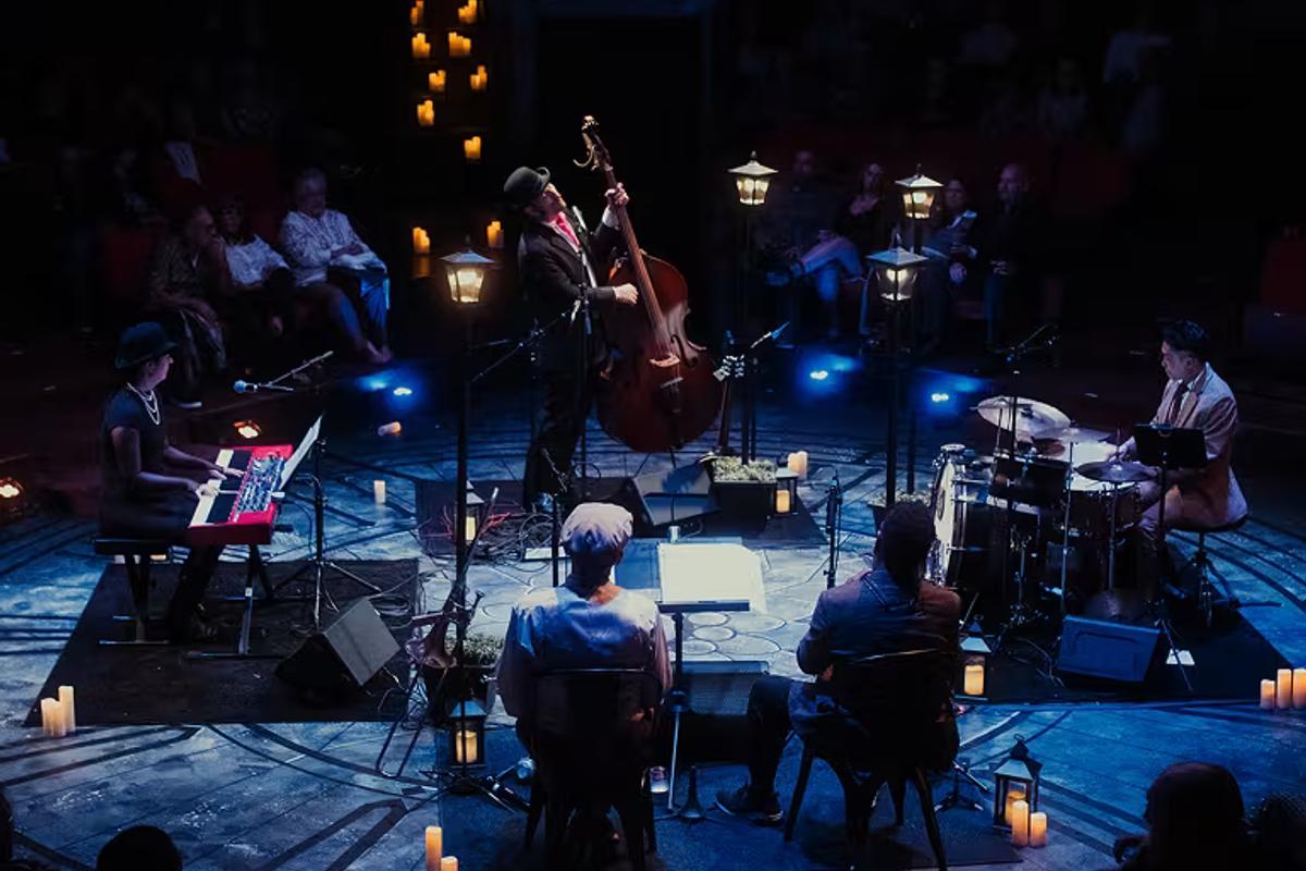 The Jazz Room: A Frank Sinatra & Louis Armstrong Tribute