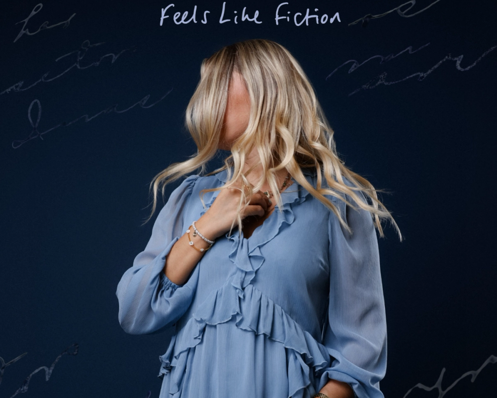 Chloe Jones Live: 'Feels Like Fiction' Acoustic Performance