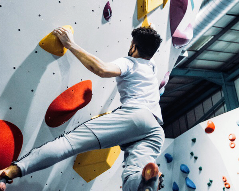 Bloc Climbing