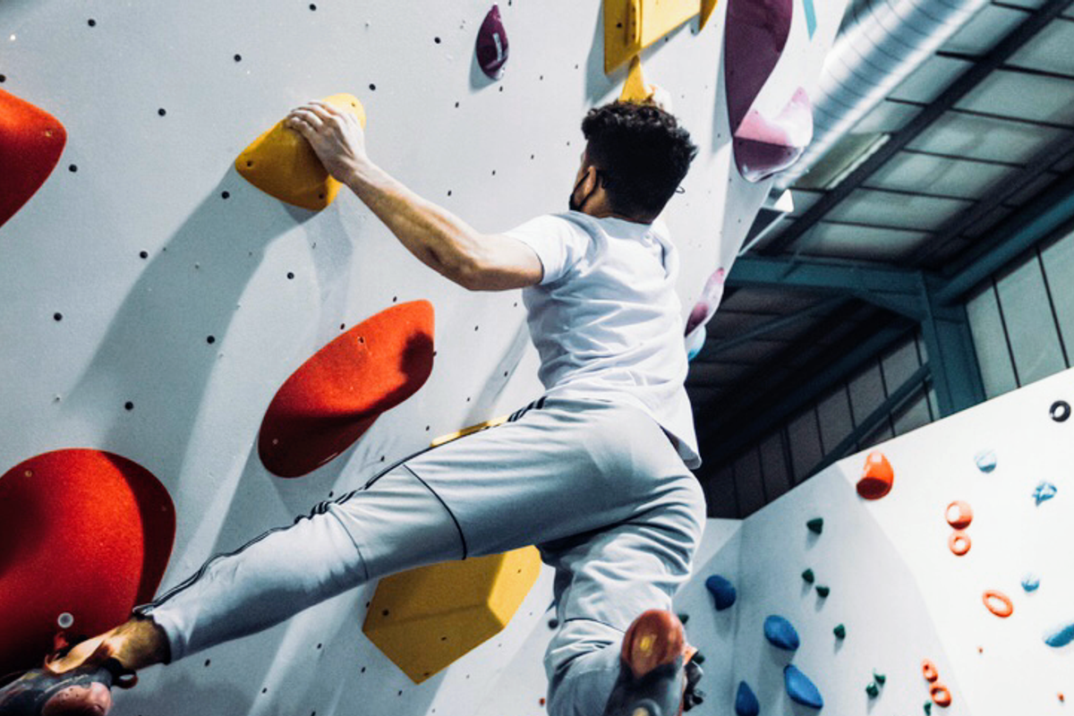 Bloc Climbing