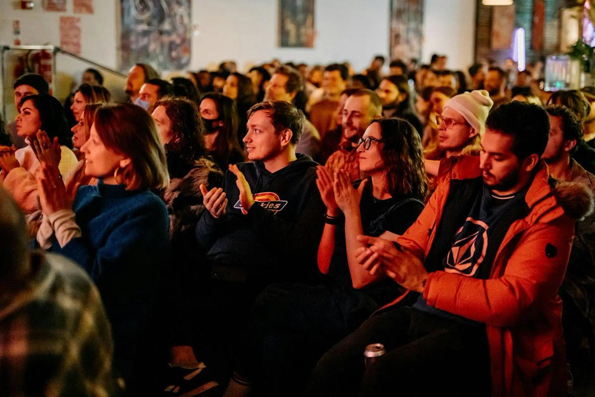 The History of the Female Vampire – Talks in the Pub
