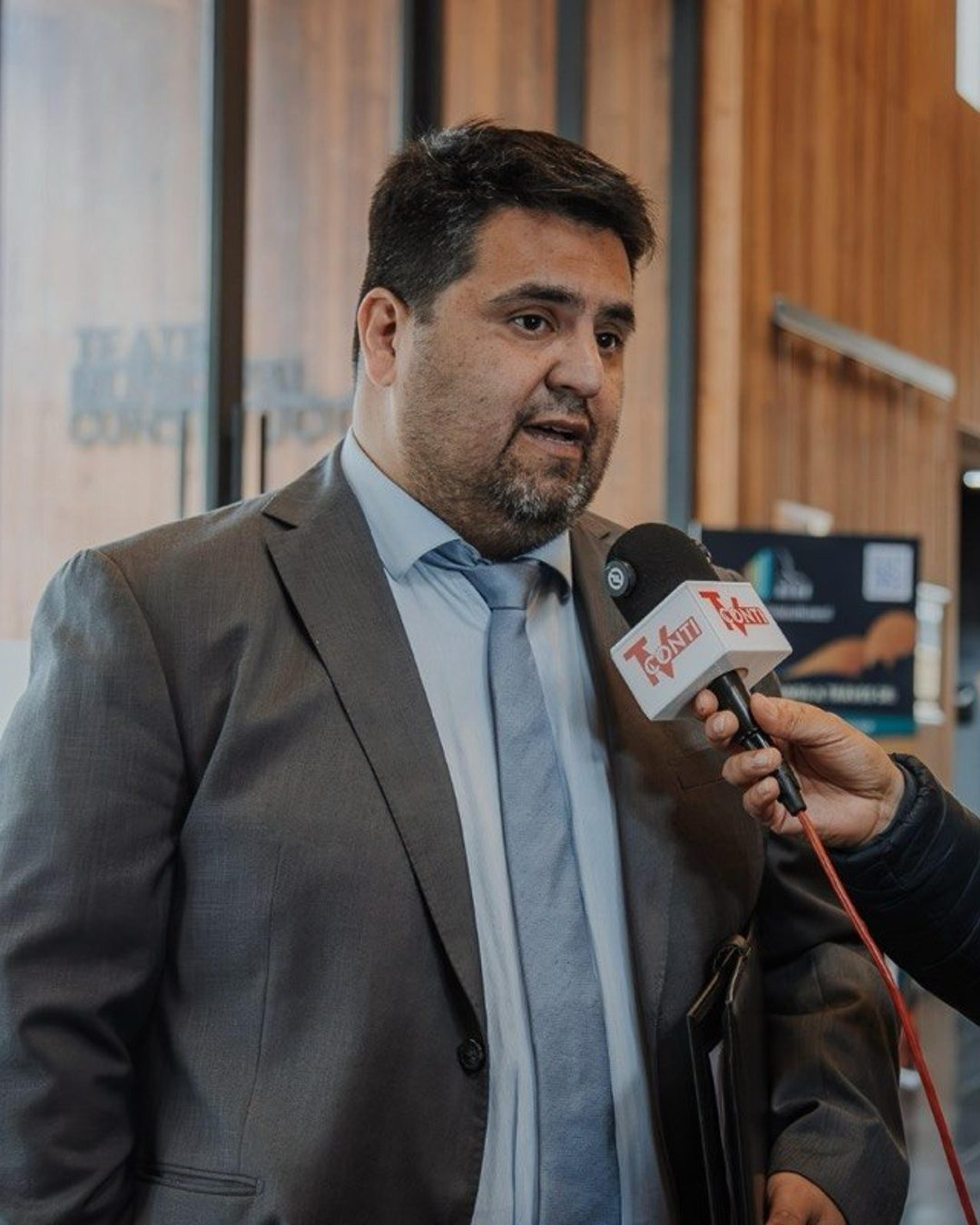 Foto 2 de 7: Bibliomóvil de Constitución tendrá combustible asegurado por convenio con COPEC