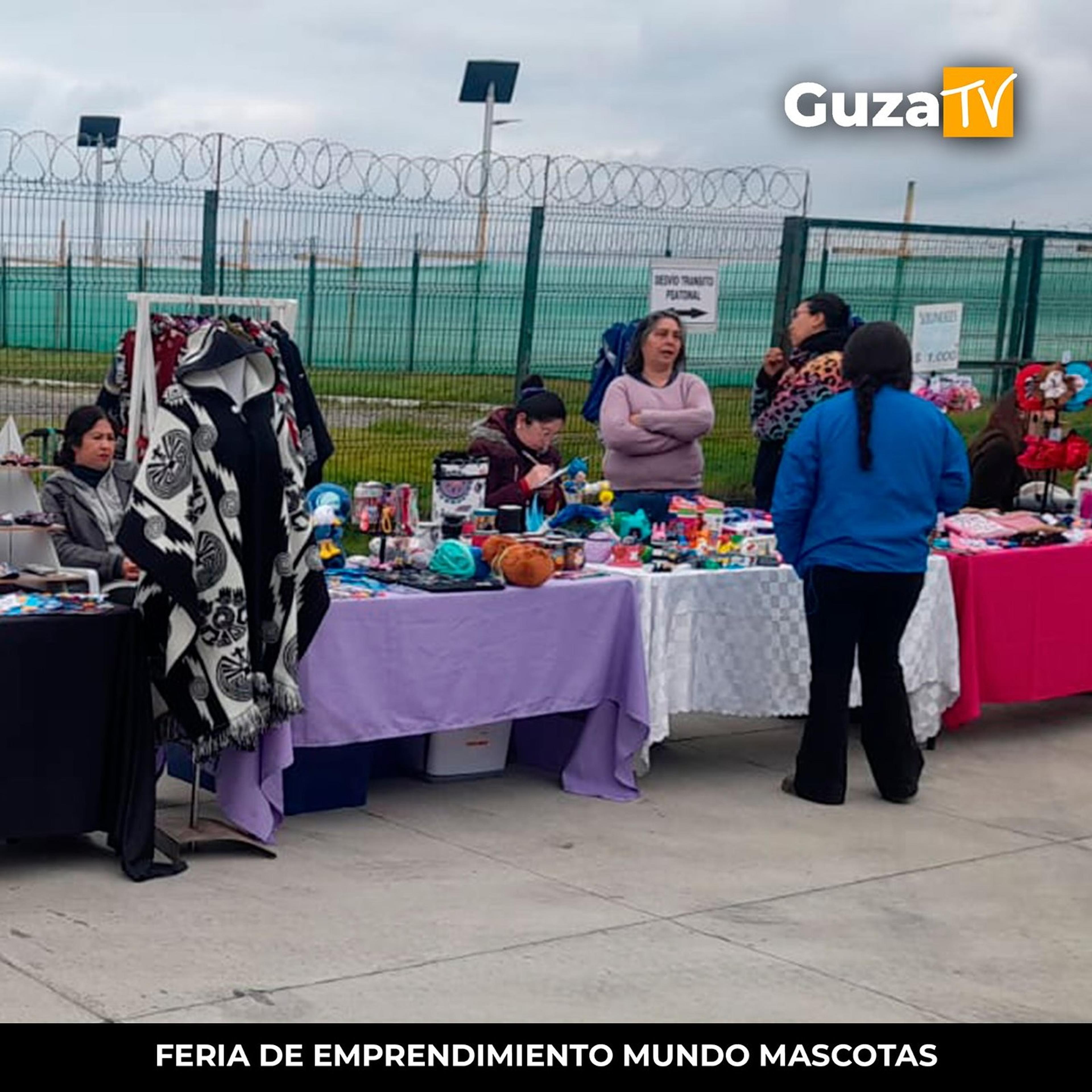 Foto 5 de 6: Éxito total en la feria de emprendimiento Mundo Mascota en el Parque Fluvial
