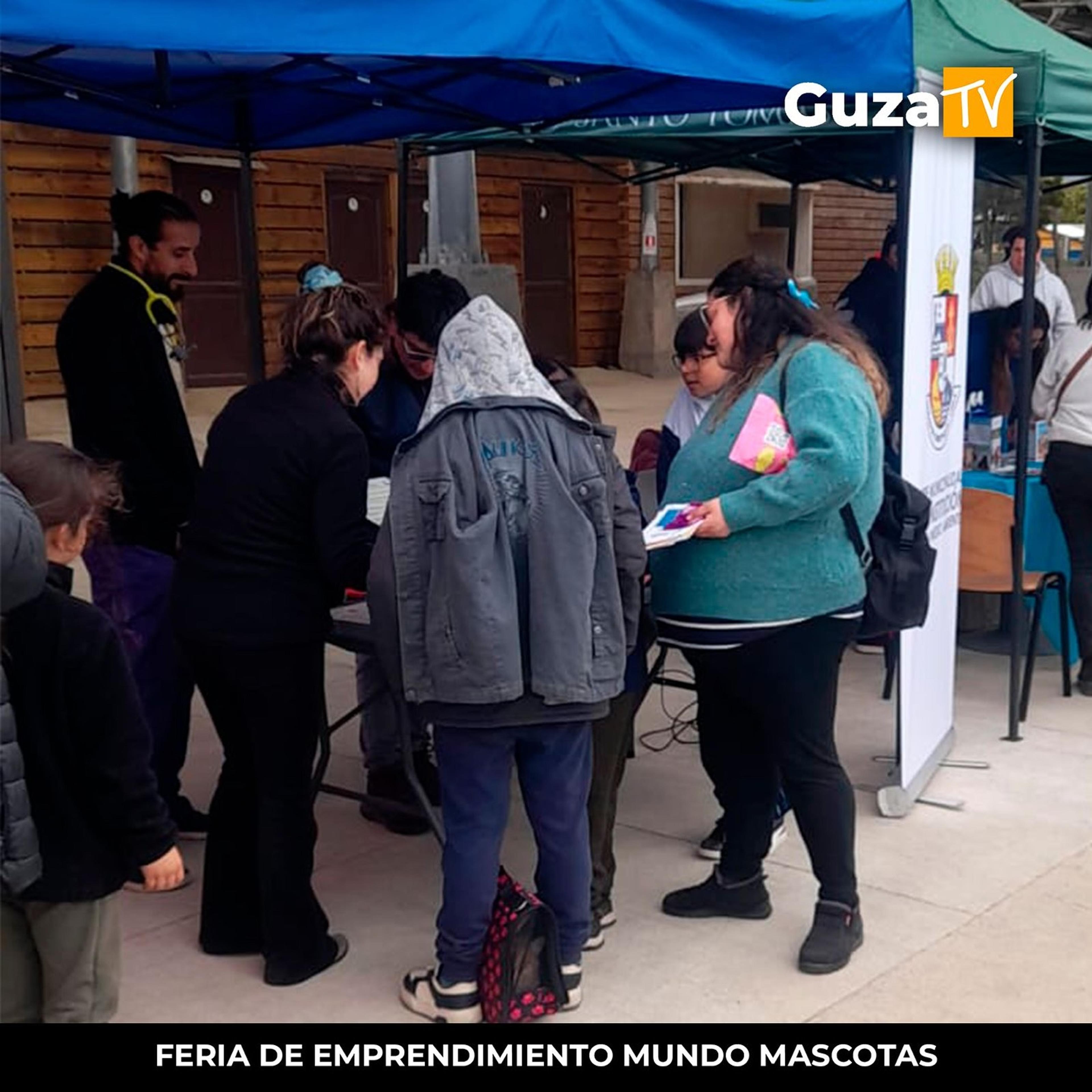 Foto 3 de 6: Éxito total en la feria de emprendimiento Mundo Mascota en el Parque Fluvial