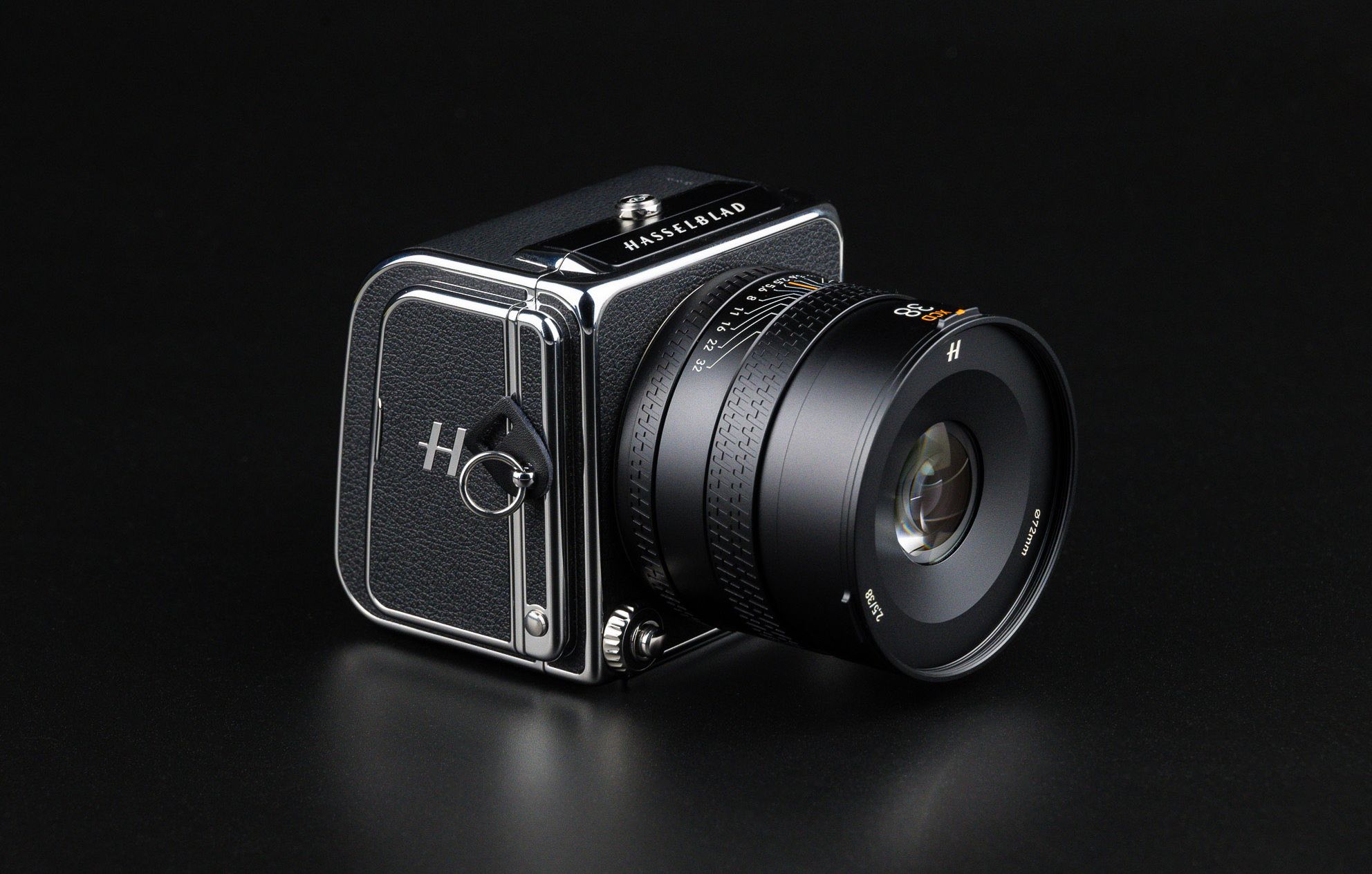 Hasselblad 907x 100c