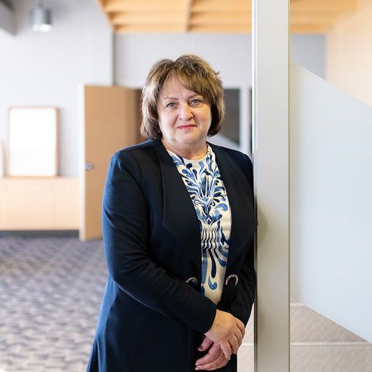 Lana Shmuilovich, AP/AR/HR