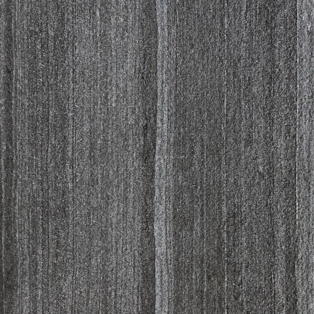 D.95.033 Monsoon Black