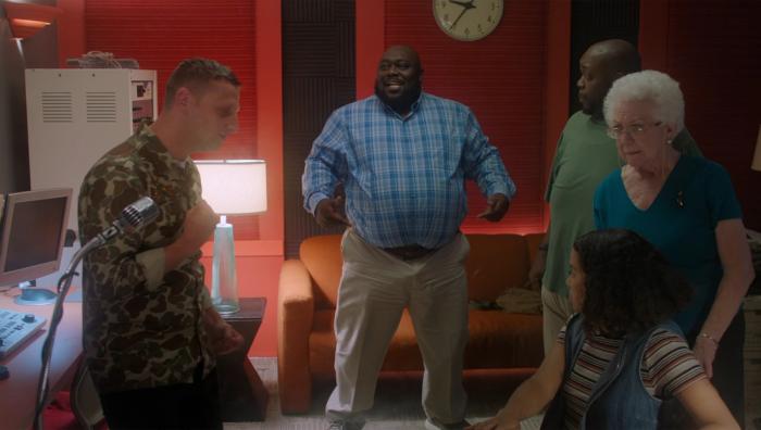 Oh! Ladies and gentlemen, we have genuine wood.