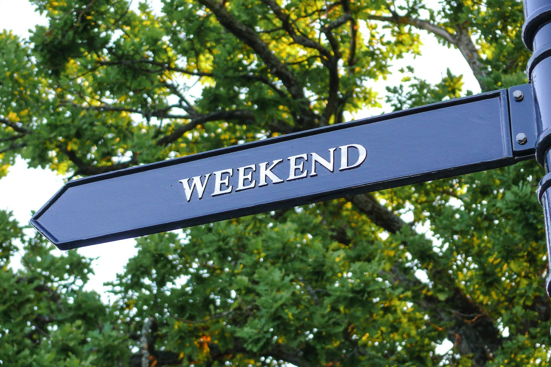 Tips to take time off on the weekend away from work projects and commitments.