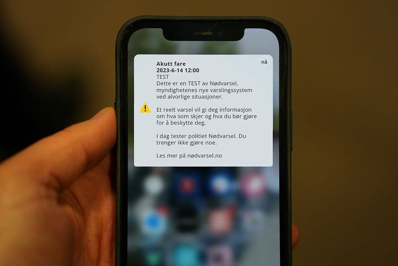Bilde av en mobilskjerm som viser hvordan testen av nødvarselet ser ut