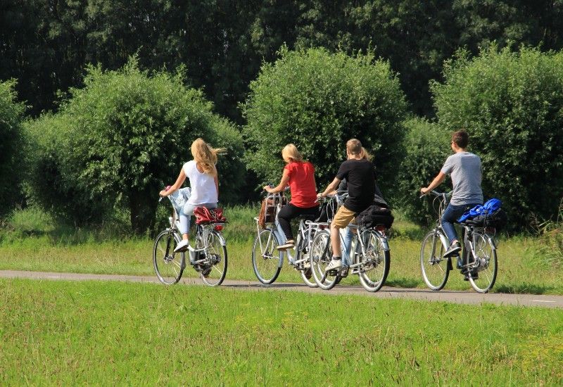 BEVEG DEG: Du kan for eksempel sykle dit du skal i stedet for å kjøre bil eller ta buss. Litt fysisk aktivitet hver dag er viktig for kroppen din. 