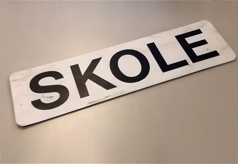 Skolebil-skilt (foto: ung.no)