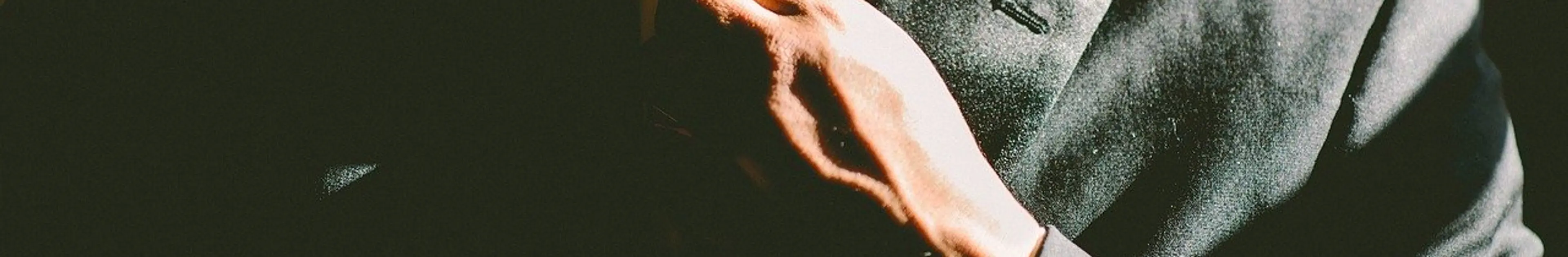 年上を敬う(うやまう)べき理由とその逆