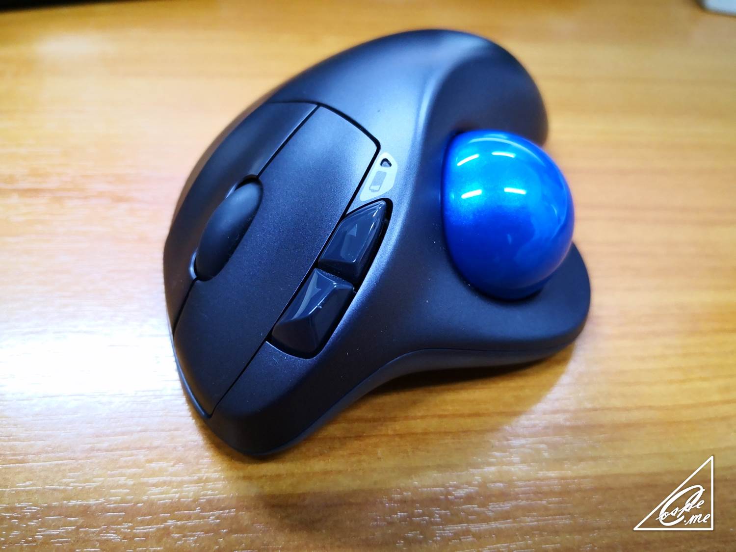 ロジクールのM570トラックボールマウスは会社で使え！肩こり改善に効く