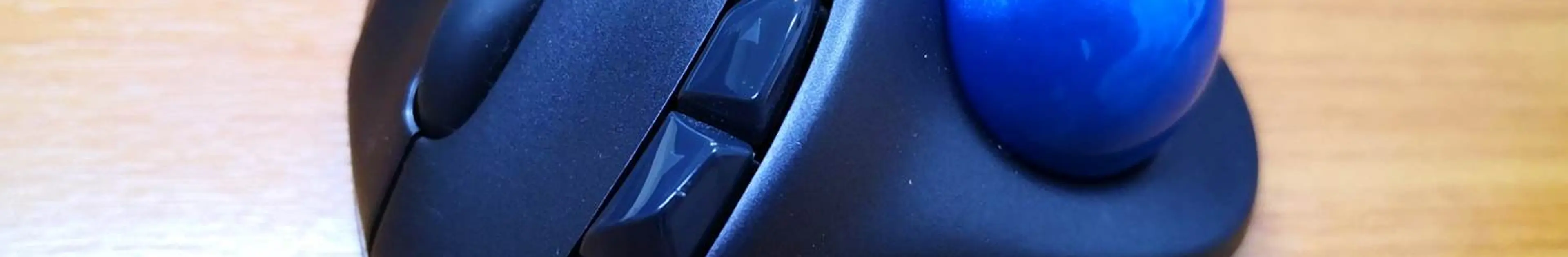 ロジクールのM570トラックボールマウスは会社で使え!肩こり改善に効く