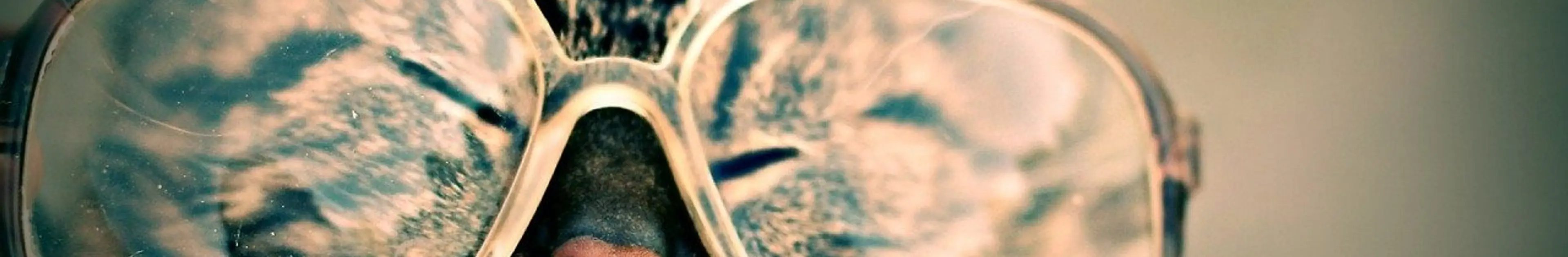 僕がコンタクトをやめてメガネにした5つの理由